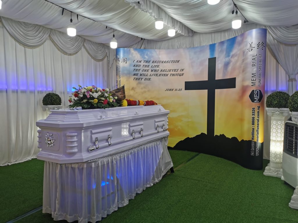 White coffin - John 11-25