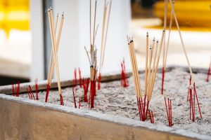 Chinese Funeral Superstitions & Etiquette