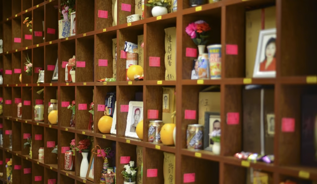 Chinese Funeral Superstitions - Columbarium